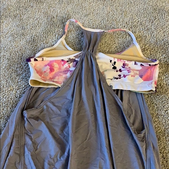 (2) Lululemon tank tops with built in Sports Bras - Picture 3 of 4